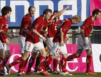 Video: ME: Česko si poradilo s Lichtenštajnskom 2:0, Španielsko vyhralo v Litve