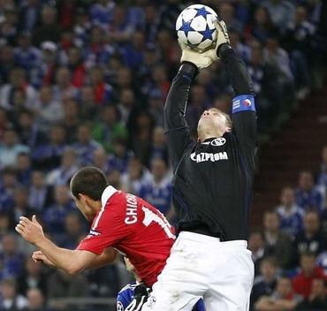 Neuer schalke vs chicharito man utd lm2011