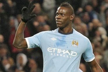 Balotelli manchester city hetrik vs aston villa dec2010