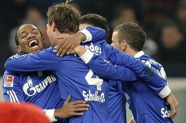 Schalke hraci radost vs bayern dec2010