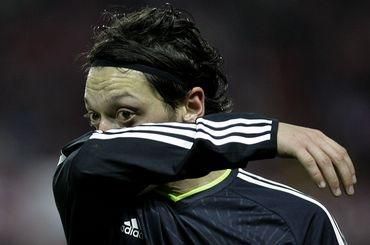 Mesut ozil real madrid utiera sopel mar2011