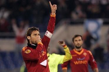 Totti francesco oslava golu 2010