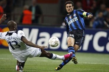 Zanetti inter milano vs gallas tottenham lm oktober2010