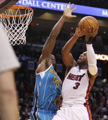 Wade miami vs okafor new orleans dec2010