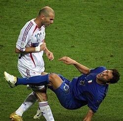 Zidane uder materazzi