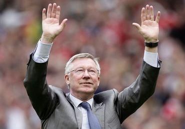 Siralexferguson manchester united trener ruky hore