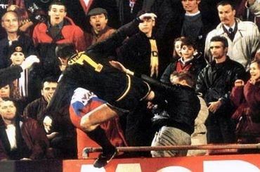 Eric cantona kopanec kontroverzna legenda