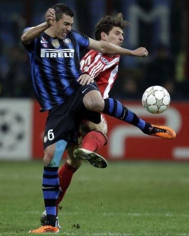 Lucio inter milano vs gomez bayern lm2011