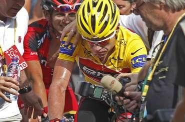Tour de France: Majster sveta Evans jazdil so zlomeným lakťom