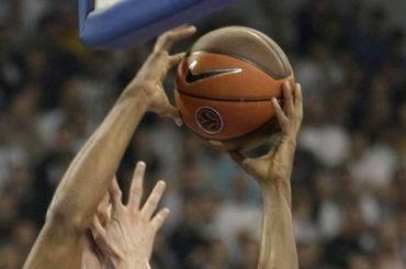 Basketbal ilustracne ruky lopta