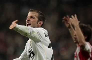 Van der vaart rafael real madrid oslava gol gijon marec 2010