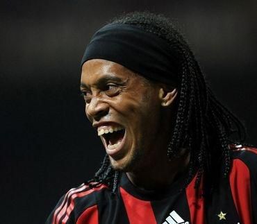 Ronaldinho ac milano skeri sa football wallpapers com