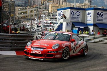 Porsche Supercup: Rosina havaroval a nedokončil preteky