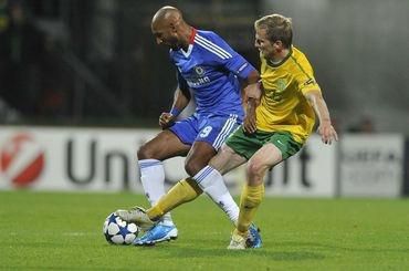 Pecalka zilina vs anelka chelsea