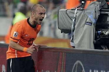 Sneijder holandsko stvrtfinale ms2010 krici do kamery