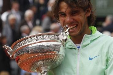 Nadal rafael rg2010 finale trofej3