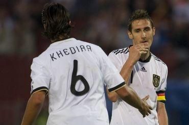 Khedira a klose nemecko tukes