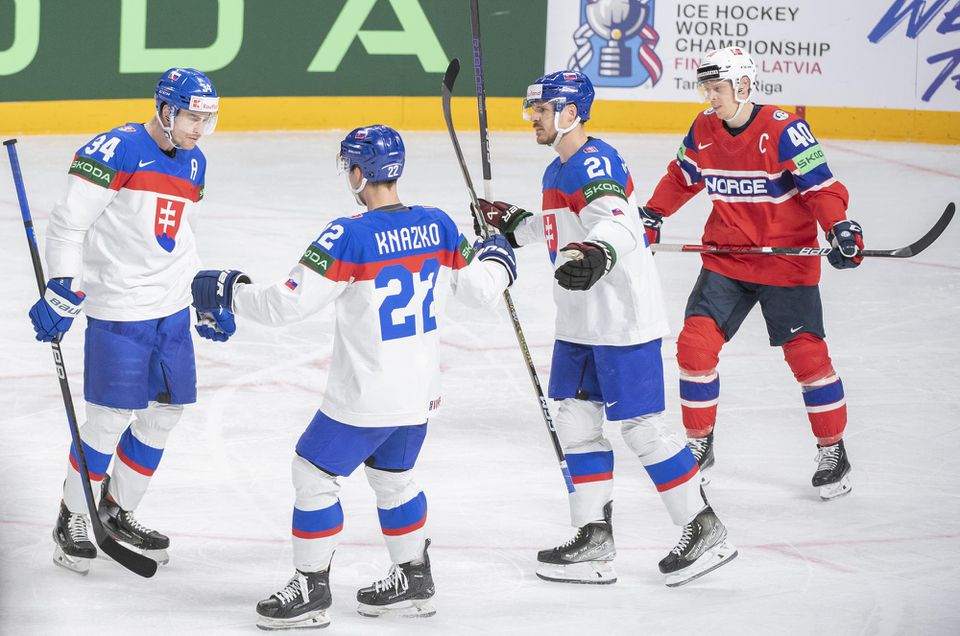 MS v hokeji 2023: Slovensko - Nórsko (Peter Cehlárik, Samuel Kňažko a Miloš Kelemen sa tešia z gólu)