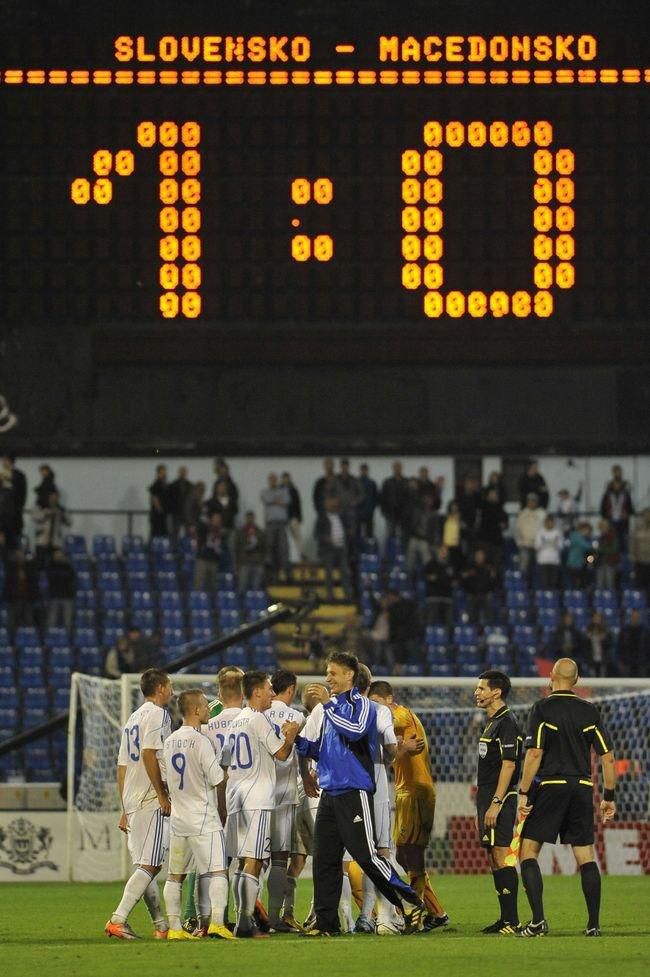 Kvalifikacia euro slovensko macedonsko koniec foto dna