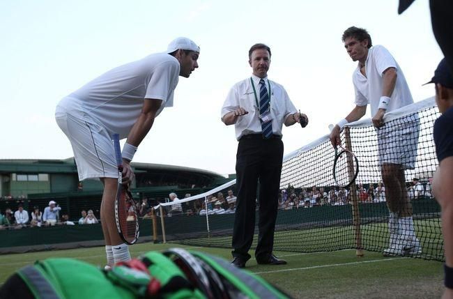 Nicolas mahut tenis rozhodca zapas masaker