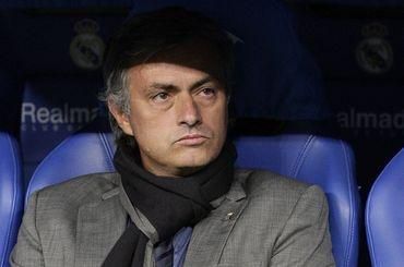 Mourinho real madrid ticho na lavicke