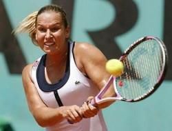 Cibulkova odvracia loptcku rg