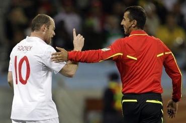 Rooney wayne anglicko vs rozhodca ms2010