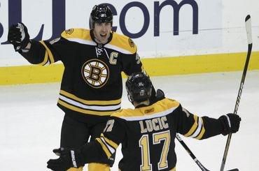 Vyhral Stanley Cup s Chárom, jeho cesta v NHL sa však končí. Hviezdny veterán mieri do Európy