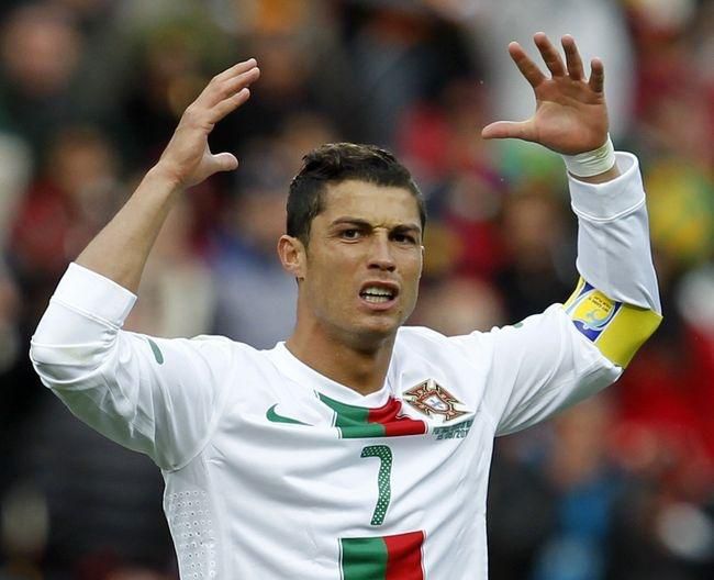 Cristiano ronaldo portugalsko ruky hore