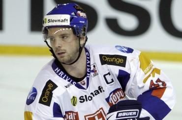 Richard Lintner stále bez angažmán, KHL „padlo“