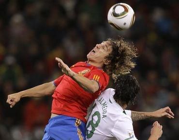 Carlos puyol hlavicka suboj