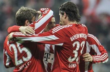 Bayern hraci radost vs freiburg oktober2010