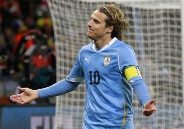 Diego forlan uruguaj ruky rozhadzuje