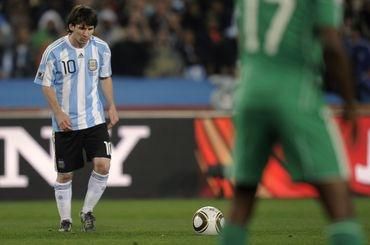 Messi argentina vs nigeria lopta ms2010
