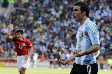 Higuain argentina hetrik vs korejska republika ms2010