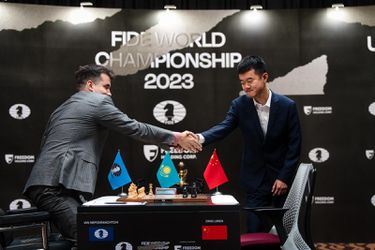 Šach-MS: Číňan Li-žen zvíťazil v štvrtej partii a vyrovnal súboj o titul