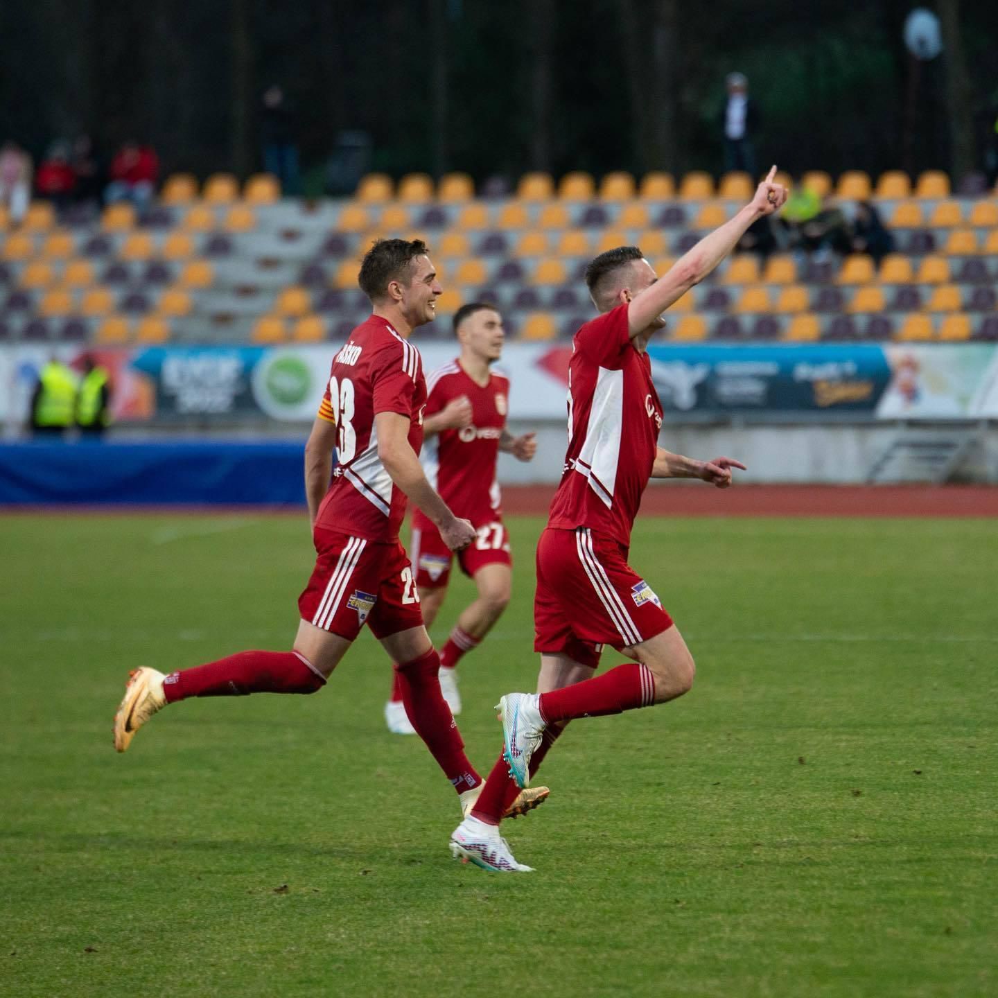 Michal Faško a Róbert Polievka oslavujú gól