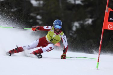 Svetový pohár: Švajčiar Odermatt sa usadil na čele po 1. kole záverečného obrovského slalomu