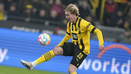 Dortmund predĺžil zmluvu so stredopoliarom Brandtom