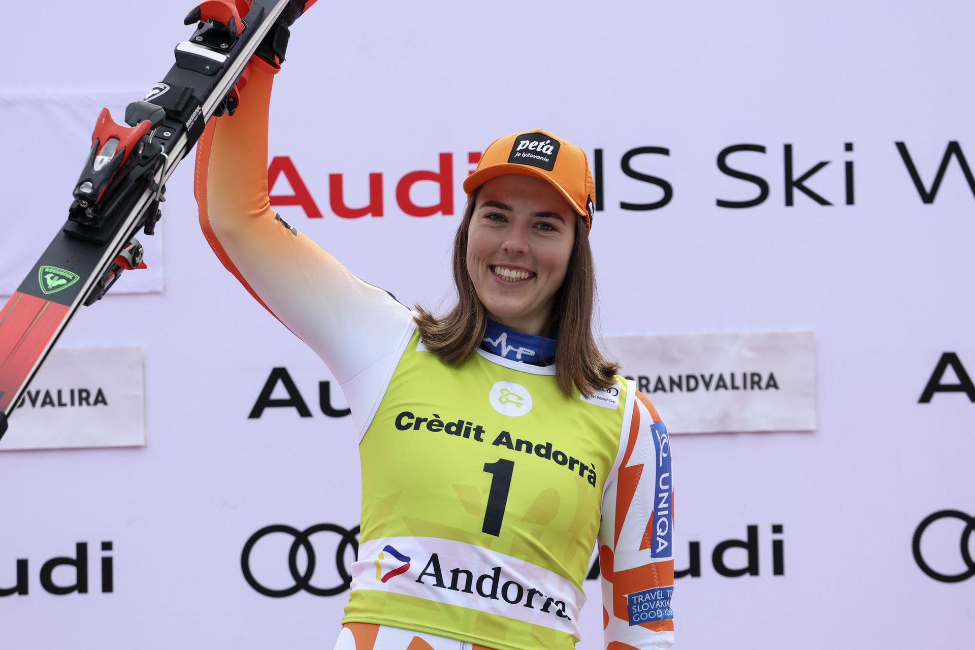 Petra Vlhová oslavuje triumf Zdroj: SITA/AP