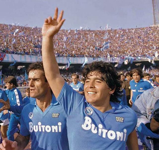 Diego Maradona je najikonickejšou postavou talianskeho klubu SSC Neapol.