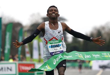Etiópčan Ayana a Keňanka  Kipropová ovládli Parížsky maratón