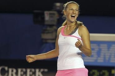 Australian Open: Mladučká Azarenková drvivým finišom vyradila Zvonarevovú
