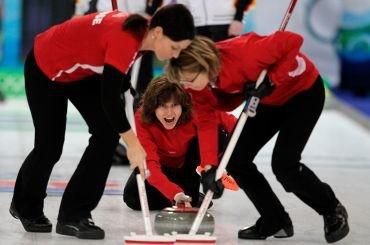 Curling: Obe semifinálové dvojice sú už známe