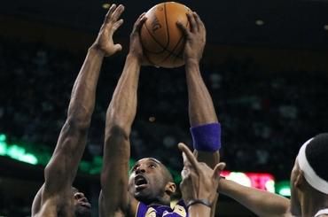 NBA: Bryant rozhodol o výhre Lakers v Bostone