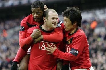 Rooney strelil v tejto sezóne už 30 gólov a blíži sa k Ronaldovmu rekordu