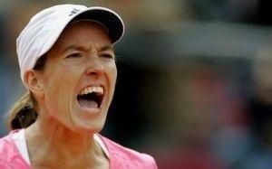 Australian Open: Heninová postúpila už do semifinále dvojhry