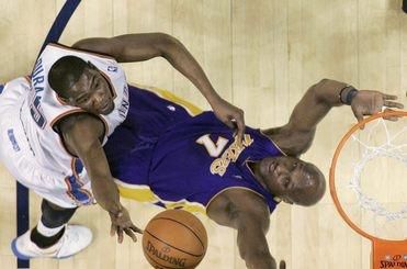 Oklahoma durant lakers odom marec 2010