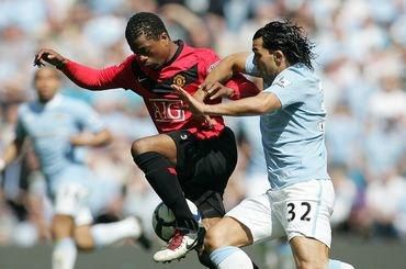 Tevez carlos evra derby 2010