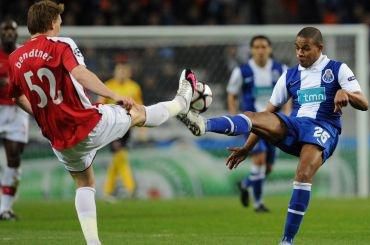 Arsenal bendtner porto reges 2010